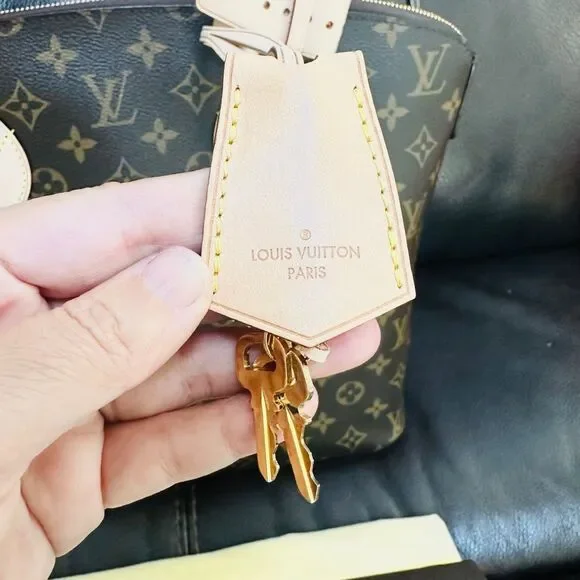 Louis Vuitton Lockit MM - Picture 6 of 16